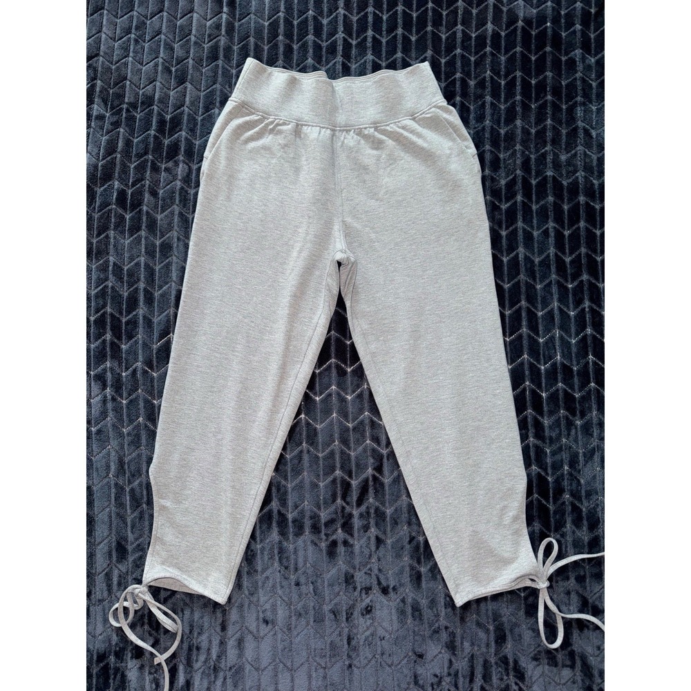 Lululemon‎ Women's Spirited Sissone Keyhole Ankle Tie Gray Pants Size 6